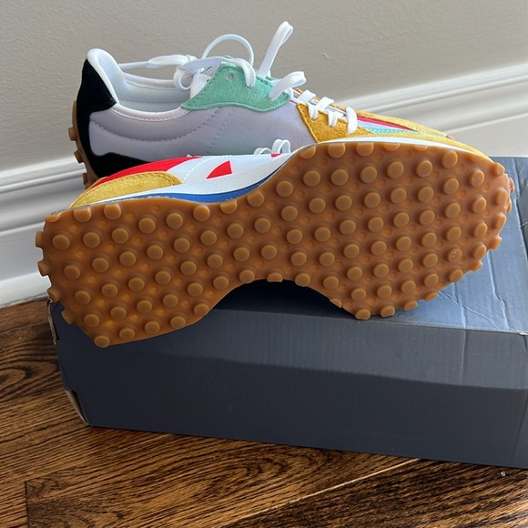 Brand new New Balance 327 Neo Flame - Picture 3 of 7